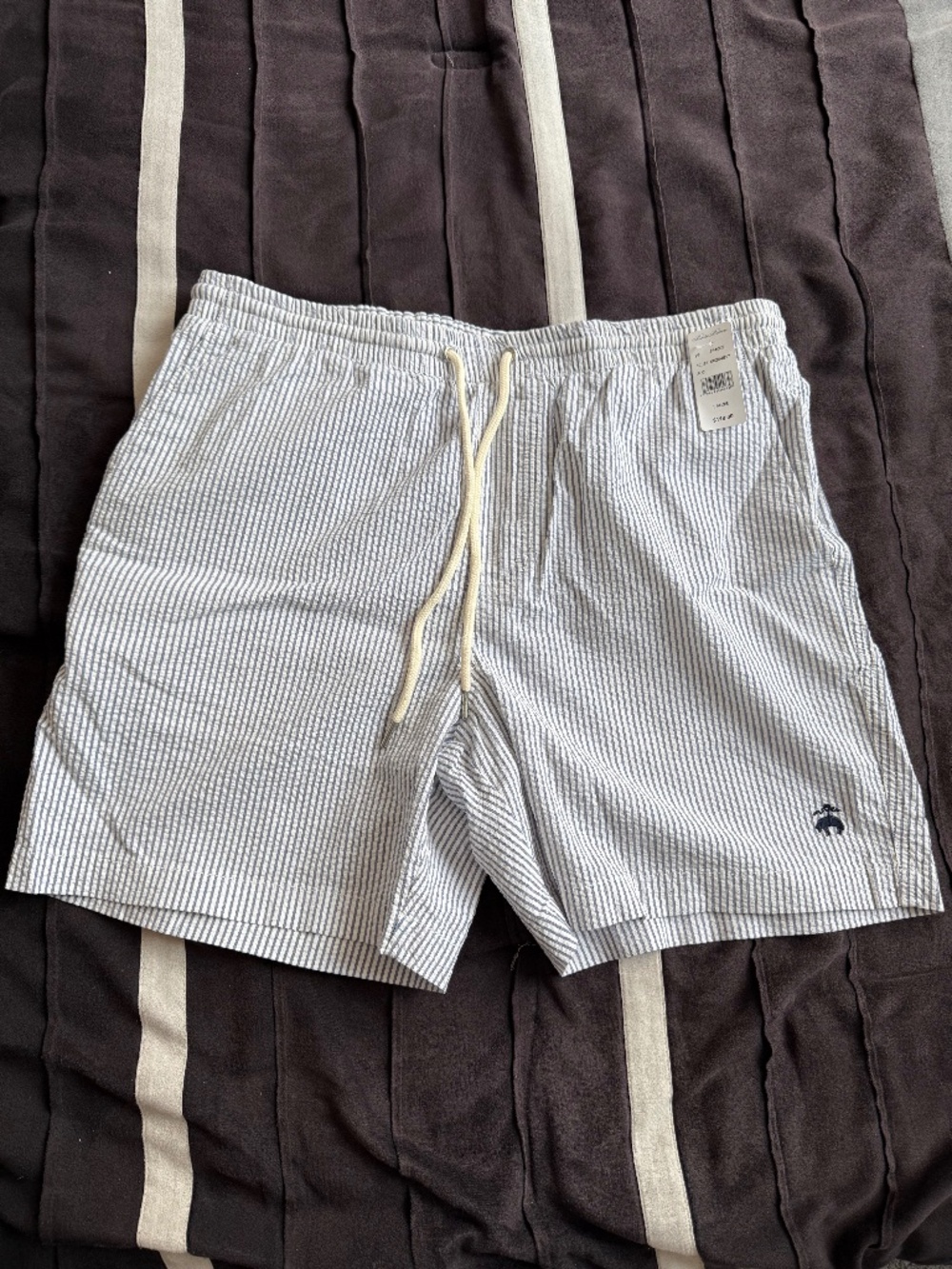 Brooks Brothers The Friday Short Seersucker Size Large NWT